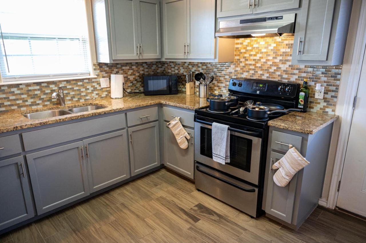 Апартаменты Fabulous King Size Bed In A Gated Neighborhood! Эдинбург Экстерьер фото