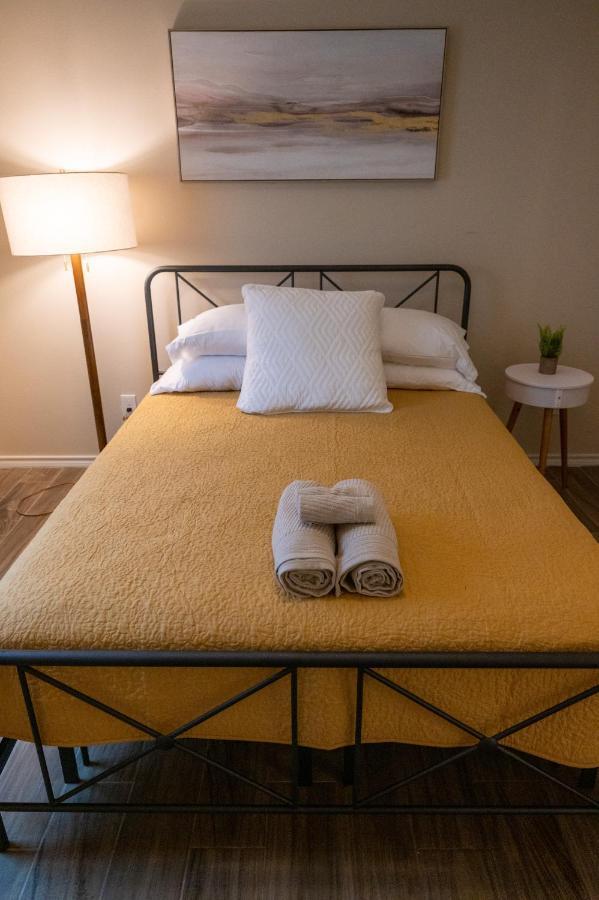 Апартаменты Fabulous King Size Bed In A Gated Neighborhood! Эдинбург Экстерьер фото