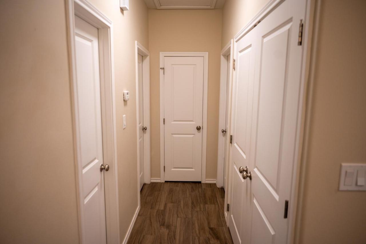 Апартаменты Fabulous King Size Bed In A Gated Neighborhood! Эдинбург Экстерьер фото